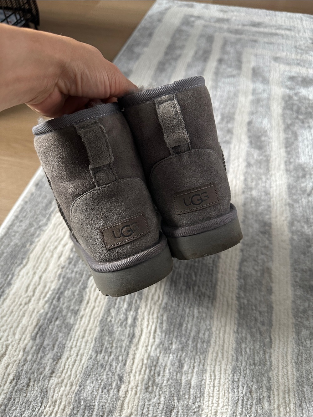 UGG - Picture 10 of 12